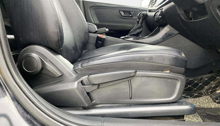 2023 Tata ALTROZ  XZA Plus Sunroof Dark Edition, Petrol, Automatic, 41,837 km, Driver Side Adjustment Panel