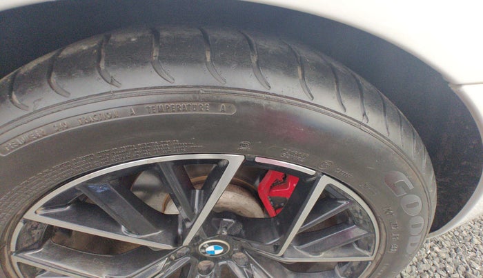 2011 BMW 6 Series 650 I CONVERTIBLE, Petrol, Automatic, 25,688 km, Left Rear Tyre Tread