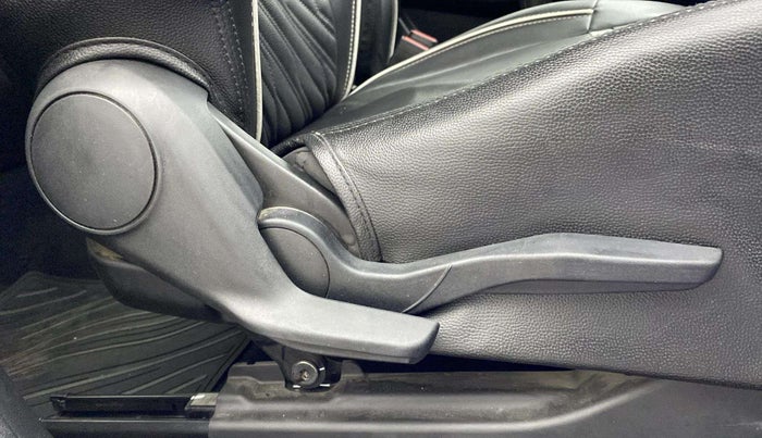 2019 Maruti Swift VXI, Petrol, Manual, 71,634 km, Driver Side Adjustment Panel