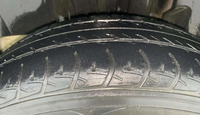 2019 Maruti Swift VXI, Petrol, Manual, 71,634 km, Right Rear Tyre Tread