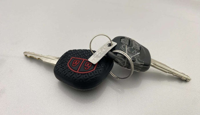 2019 Maruti Swift VXI, Petrol, Manual, 71,634 km, Key Close Up