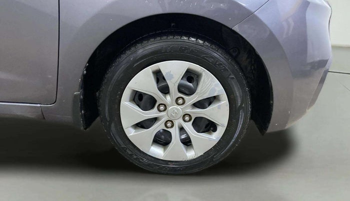 2017 Hyundai Xcent E+, Petrol, Manual, 47,493 km, Right Front Wheel