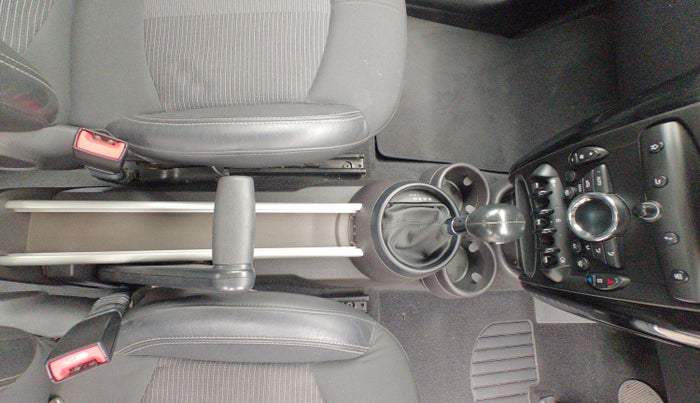 2013 Mini Cooper Countryman 1.6 one 5 Door, Petrol, Automatic, 39,126 km, Gear Lever