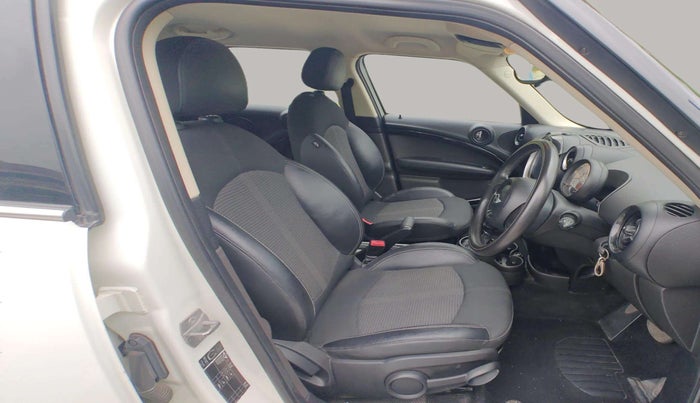 2013 Mini Cooper Countryman 1.6 one 5 Door, Petrol, Automatic, 39,126 km, Right Side Front Door Cabin
