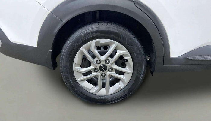2024 KIA CARENS  PRESTIGE 1.5 TURBO PETROL IMT 7 STR , Petrol, Manual, 26,949 km, Right Rear Wheel
