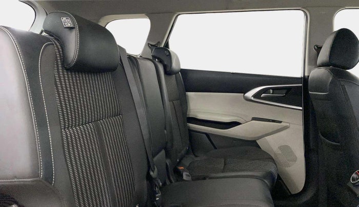 2024 KIA CARENS  PRESTIGE 1.5 TURBO PETROL IMT 7 STR , Petrol, Manual, 26,949 km, Right Side Rear Door Cabin