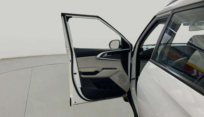 2024 KIA CARENS  PRESTIGE 1.5 TURBO PETROL IMT 7 STR , Petrol, Manual, 26,949 km, LHS Front Door