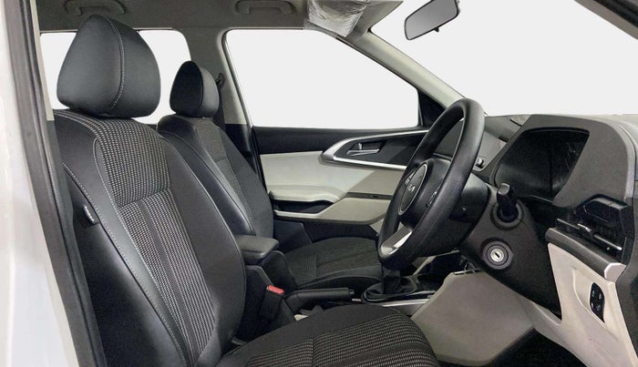 2024 KIA CARENS  PRESTIGE 1.5 TURBO PETROL IMT 7 STR , Petrol, Manual, 26,949 km, Right Side Front Door Cabin