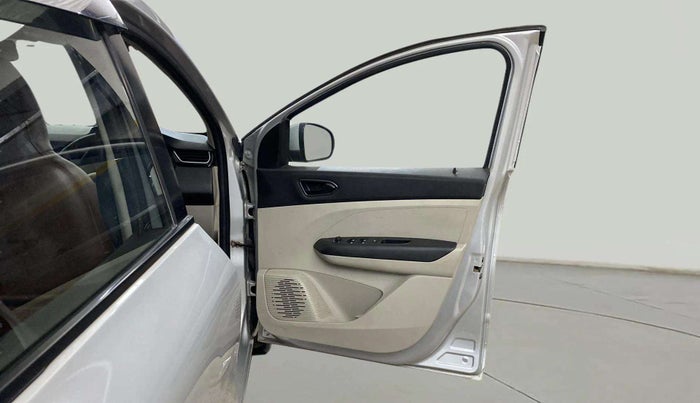 2021 Renault TRIBER RXT, Petrol, Manual, 61,626 km, RHS Front Door