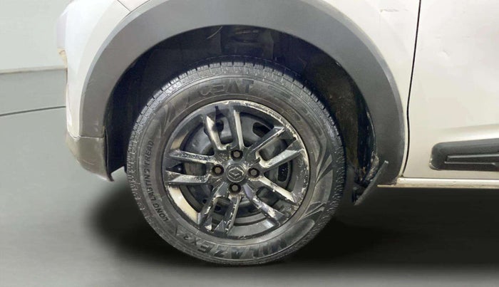 2021 Renault TRIBER RXT, Petrol, Manual, 61,626 km, Left Front Wheel