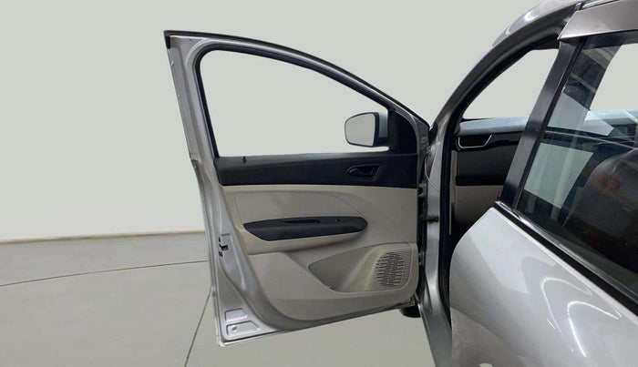 2021 Renault TRIBER RXT, Petrol, Manual, 61,626 km, LHS Front Door