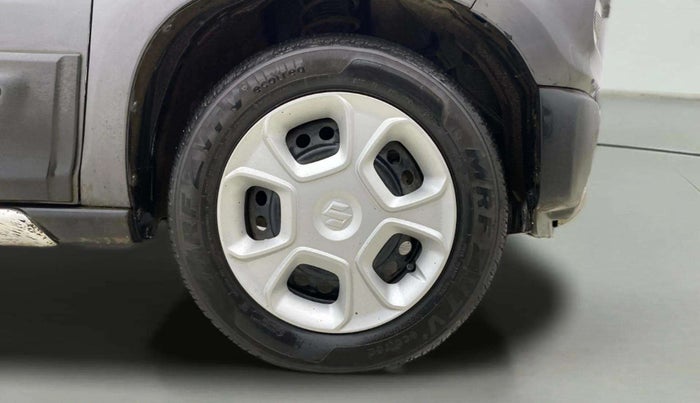 2022 Maruti S PRESSO VXI (O) CNG, CNG, Manual, 28,205 km, Right Front Wheel