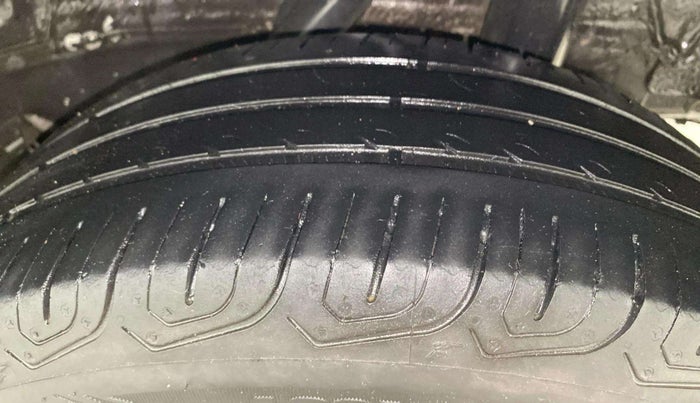 2021 Honda Amaze 1.2L I-VTEC S, Petrol, Manual, 1,11,329 km, Left Rear Tyre Tread