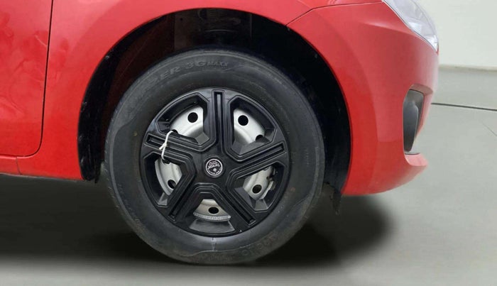 2019 Maruti Swift LXI D, Petrol, Manual, 63,177 km, Right Front Wheel
