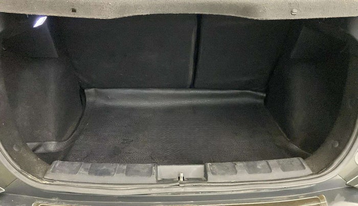 2020 Tata NEXON XZ PLUS (O) DIESEL, Diesel, Manual, 1,00,082 km, Boot Inside