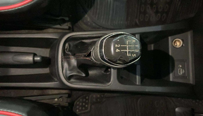 2020 Renault Kwid RXT 0.8, Petrol, Manual, 20,667 km, Gear Lever