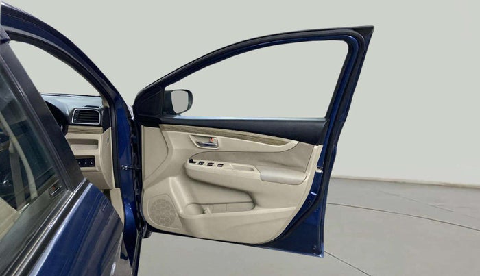 2018 Maruti Ciaz DELTA 1.5 SHVS MT PETROL, Petrol, Manual, 56,205 km, RHS Front Door