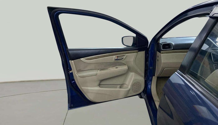 2018 Maruti Ciaz DELTA 1.5 SHVS MT PETROL, Petrol, Manual, 56,205 km, LHS Front Door