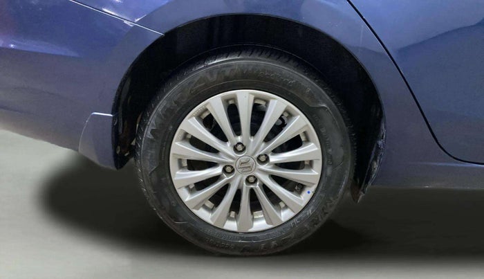 2018 Maruti Ciaz DELTA 1.5 SHVS MT PETROL, Petrol, Manual, 56,205 km, Right Rear Wheel
