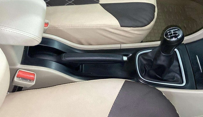 2018 Maruti Ciaz DELTA 1.5 SHVS MT PETROL, Petrol, Manual, 56,205 km, Gear Lever