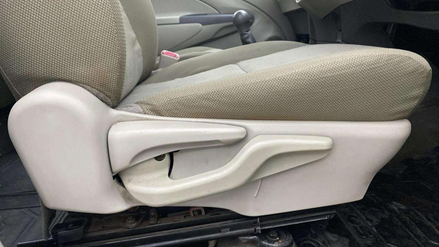2015 Toyota Etios Liva G, Petrol, Manual, 50,085 km, Driver Side Adjustment Panel