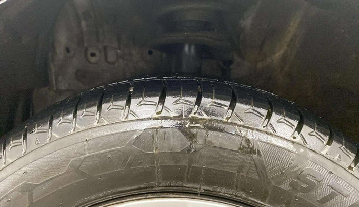 2015 Toyota Etios Liva G, Petrol, Manual, 50,085 km, Left Rear Tyre Tread