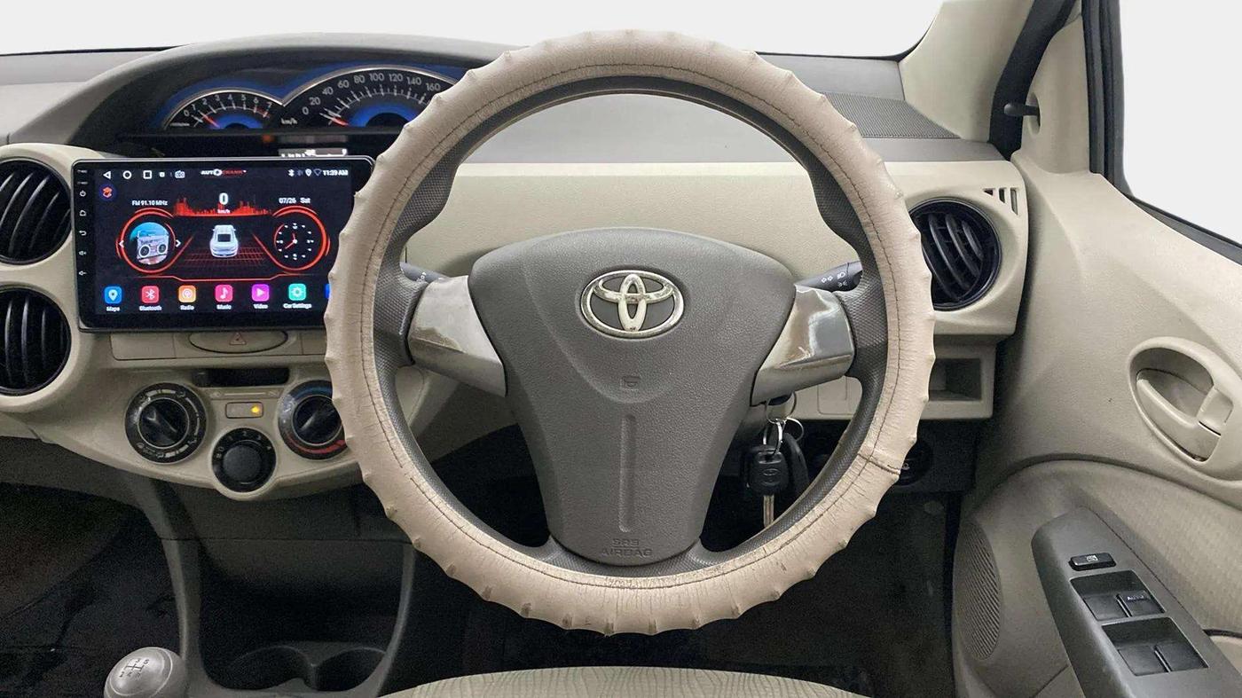 2015 Toyota Etios Liva G, Petrol, Manual, 50,085 km, Steering Wheel Close Up