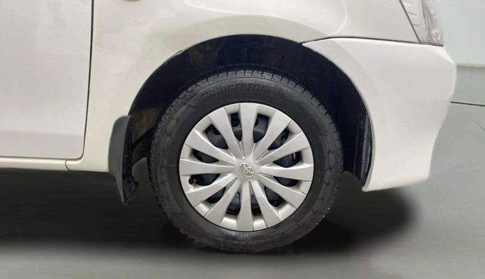 2015 Toyota Etios Liva G, Petrol, Manual, 50,085 km, Right Front Wheel