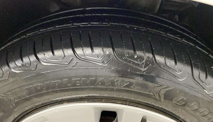 2021 Tata Tiago XT PETROL, Petrol, Manual, 30,156 km, Right Front Tyre Tread