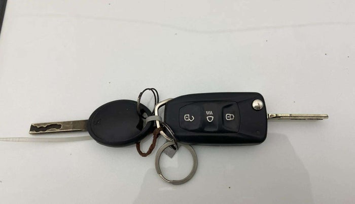 2021 Tata Tiago XT PETROL, Petrol, Manual, 30,156 km, Key Close Up