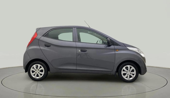 2018 Hyundai Eon MAGNA +, Petrol, Manual, 3,599 km, Right Side View