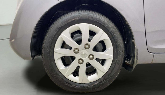 2018 Hyundai Eon MAGNA +, Petrol, Manual, 3,599 km, Left Front Wheel