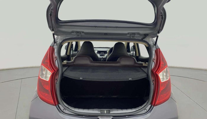 2018 Hyundai Eon MAGNA +, Petrol, Manual, 3,599 km, Boot Inside