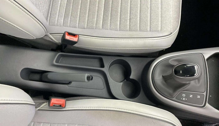 2024 Hyundai GRAND I10 NIOS SPORTZ AMT 1.2 KAPPA VTVT, Petrol, Automatic, 7,894 km, Gear Lever