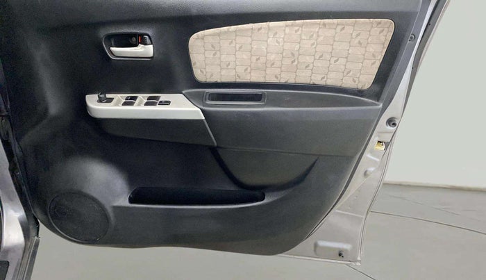 2015 Maruti Wagon R 1.0 VXI, Petrol, Manual, 55,402 km, Driver Side Door Panels Control
