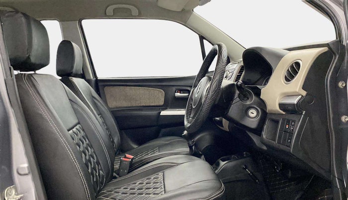 2015 Maruti Wagon R 1.0 VXI, Petrol, Manual, 55,402 km, Right Side Front Door Cabin
