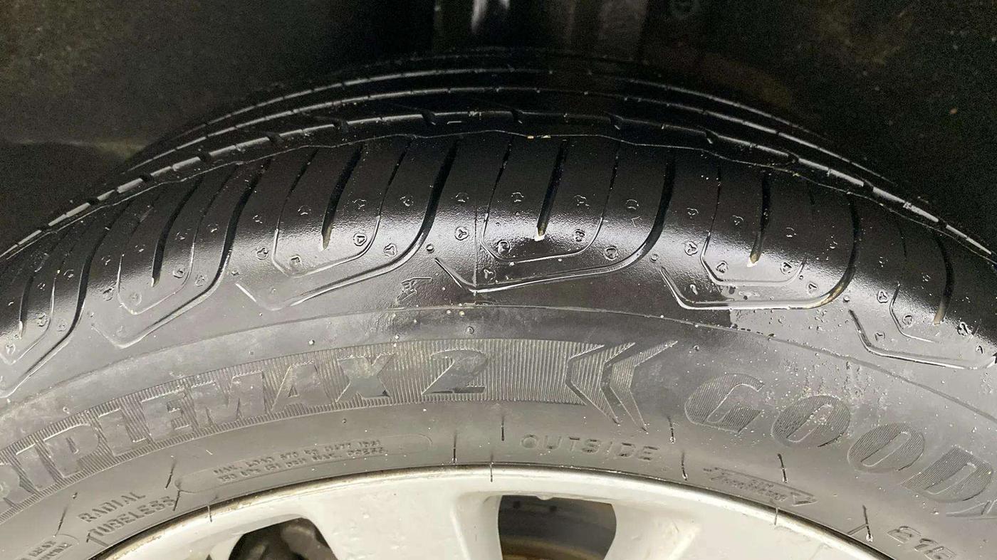 2021 MG ASTOR SMART 1.5 CVT, Petrol, Automatic, 20,946 km, Right Rear Tyre Tread