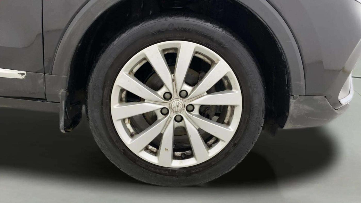 2021 MG ASTOR SMART 1.5 CVT, Petrol, Automatic, 20,946 km, Right Front Wheel