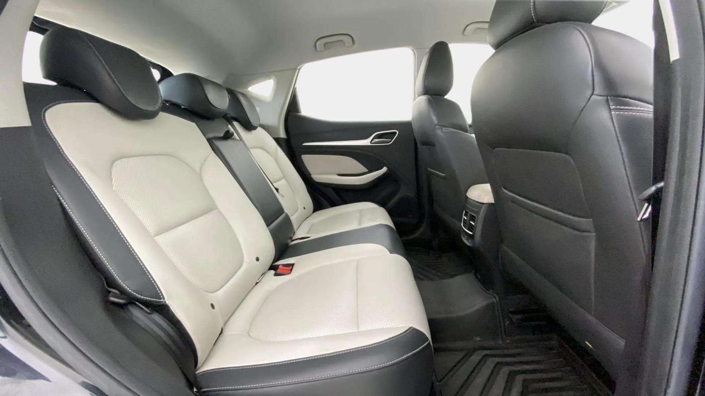 2021 MG ASTOR SMART 1.5 CVT, Petrol, Automatic, 20,946 km, Right Side Rear Door Cabin