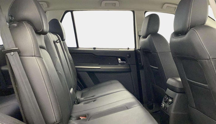 2018 Tata Hexa XT 4X2 7 STR, Diesel, Manual, 94,872 km, Right Side Rear Door Cabin