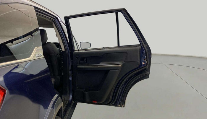 2018 Tata Hexa XT 4X2 7 STR, Diesel, Manual, 94,872 km, RHS Rear Door