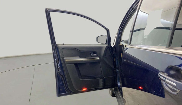 2018 Tata Hexa XT 4X2 7 STR, Diesel, Manual, 94,872 km, LHS Front Door