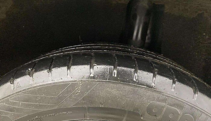 2021 Maruti Baleno ZETA PETROL 1.2, Petrol, Manual, 1,15,235 km, Left Rear Tyre Tread