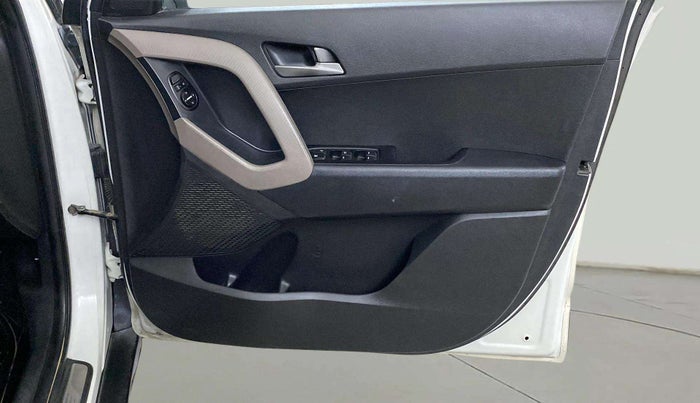 2015 Hyundai Creta SX PLUS 1.6 PETROL, Petrol, Manual, 55,015 km, Driver Side Door Panels Control