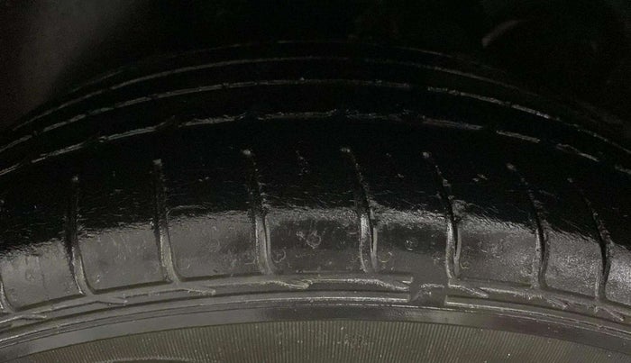 2015 Hyundai Creta SX PLUS 1.6 PETROL, Petrol, Manual, 55,015 km, Left Rear Tyre Tread