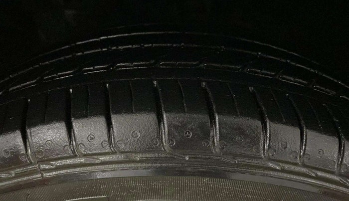 2015 Hyundai Creta SX PLUS 1.6 PETROL, Petrol, Manual, 55,015 km, Left Front Tyre Tread