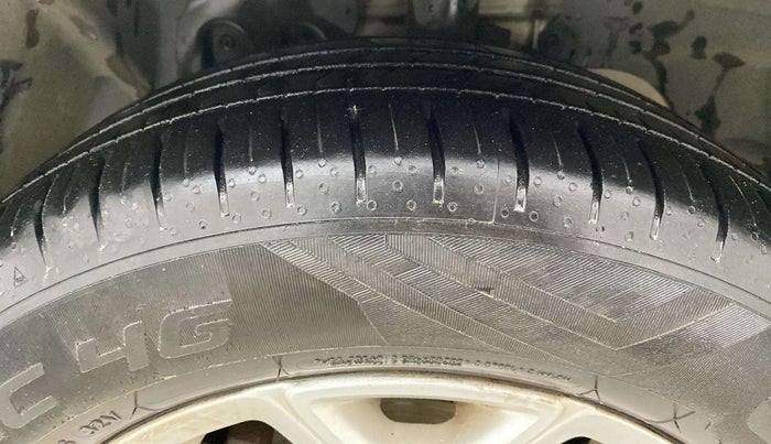 2016 Ford Ecosport TITANIUM 1.5L DIESEL, Diesel, Manual, 72,215 km, Left Front Tyre Tread