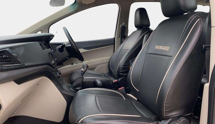 2018 Mahindra MARAZZO M4 7 STR, Diesel, Manual, 89,116 km, Right Side Front Door Cabin