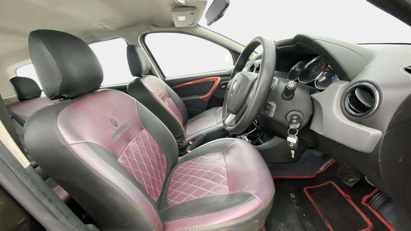 2018 Renault Duster RXS CVT, Petrol, Automatic, 69,819 km, Right Side Front Door Cabin