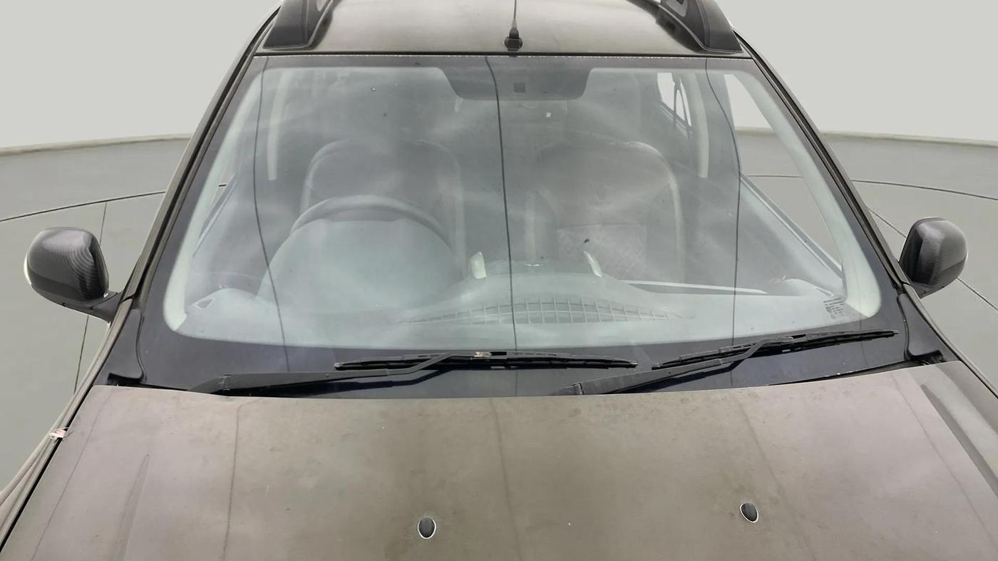 2018 Renault Duster RXS CVT, Petrol, Automatic, 69,819 km, Front Windshield
